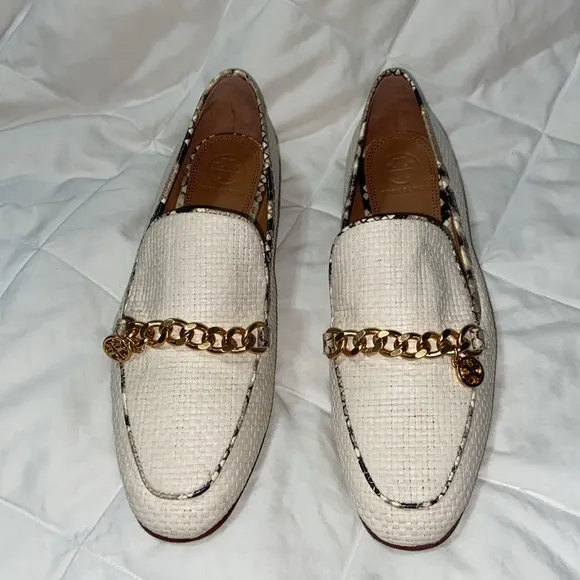 HTF RARE Like new Tory Burch Benton charm loafers