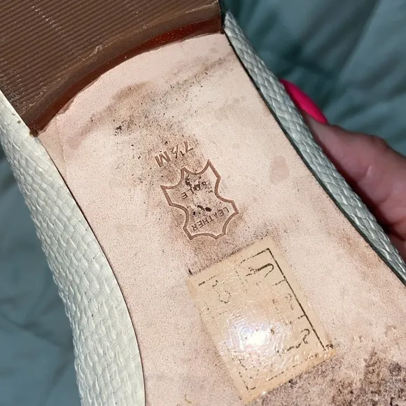 HTF RARE Like new Tory Burch Benton charm loafers