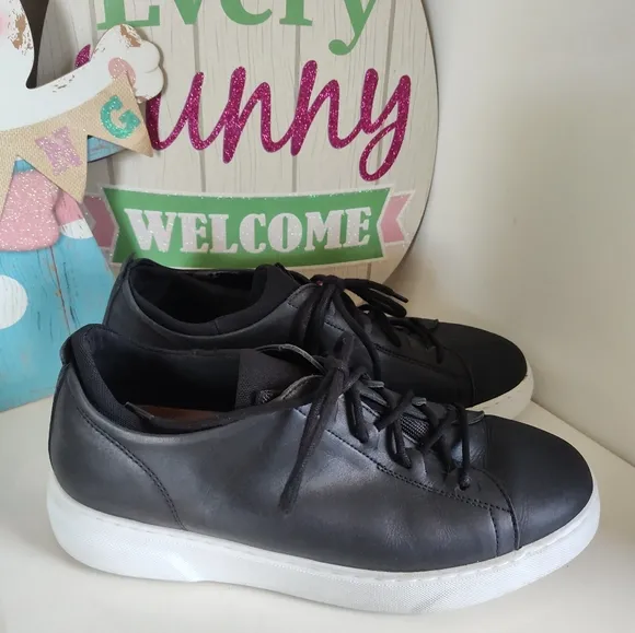 Hubbard “Flight” Black Leather Low Top Dress Sneakers/Inner Sock, 🖤/🤍, 8.5