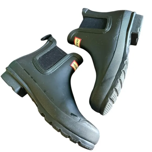 Hunter Black Chelsea Boots 8 women’s