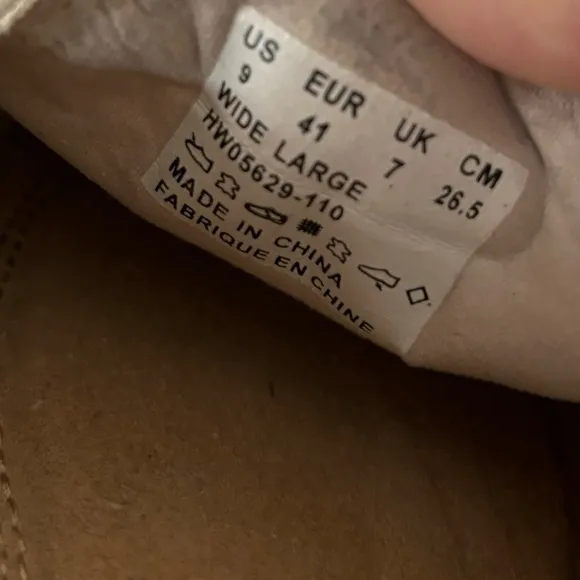 Hush Puppies Sebeka Piper Flats size 9 Wide, off white color