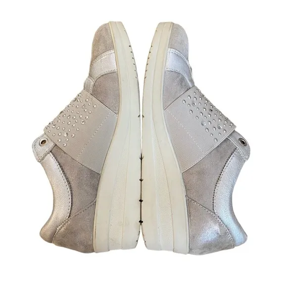 IMAC Italian Studded Women’s Flat Platform Metallic Leather sz 37