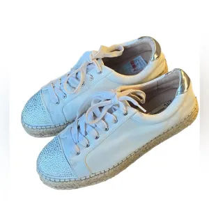 INC International Concepts White Sneaker with Rhinestones Size 8.5.