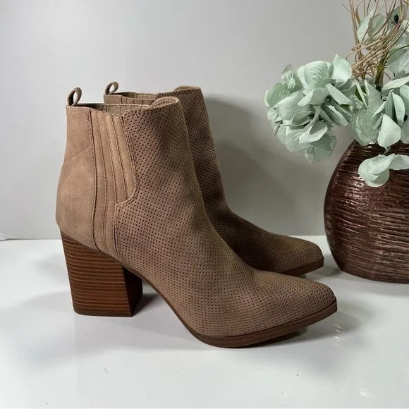 Indigo Rd. Women’s Perforated Boots sz 10 NEW # F225