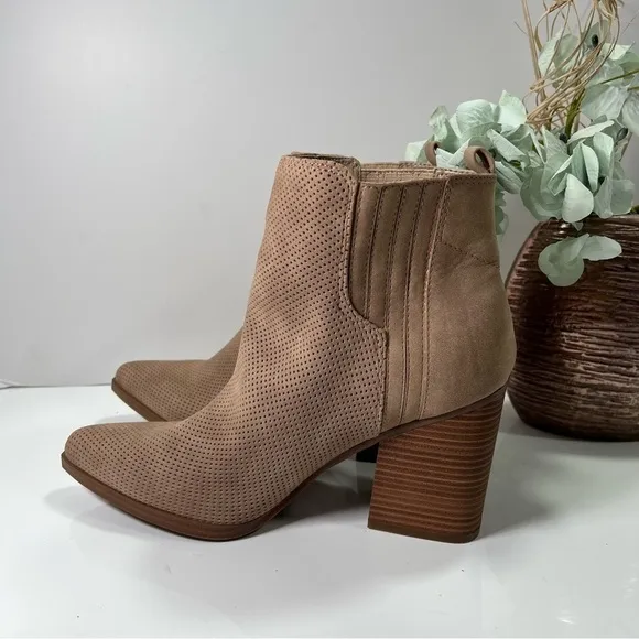 Indigo Rd. Women’s Perforated Boots sz 10 NEW # F225