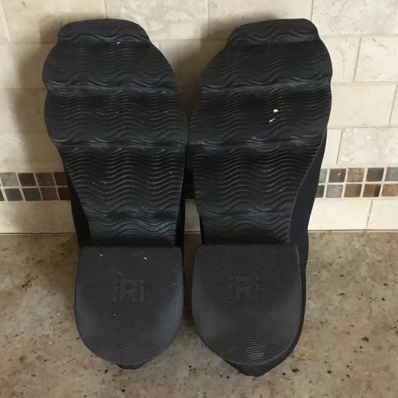 iRi NYC WES I Black Outline Low Top Sneakers Made in Italy
