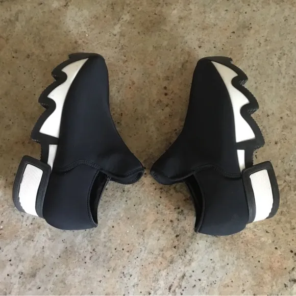 iRi NYC WES I Black Outline Low Top Sneakers Made in Italy