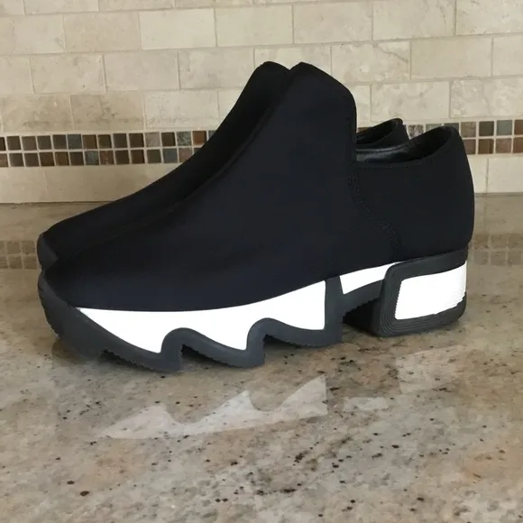 iRi NYC WES I Black Outline Low Top Sneakers Made in Italy
