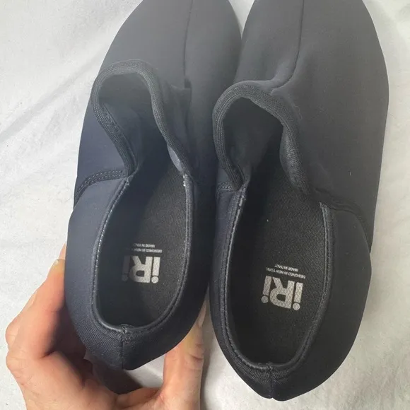 iRi WES I Black Outline Low Top Sneaker Size 38.5