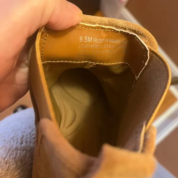 Isaac Mizrahi Chelsea boots size 9.5W