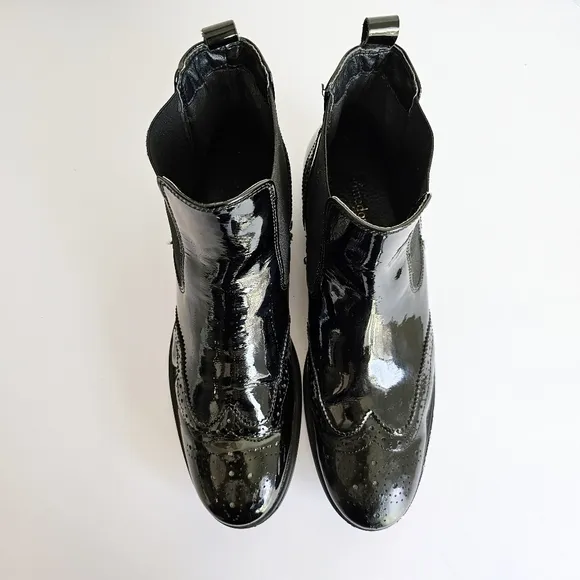 Italian Primadonna Collection Black Patent Genuine Leather Chelsea Ankle Boots 9