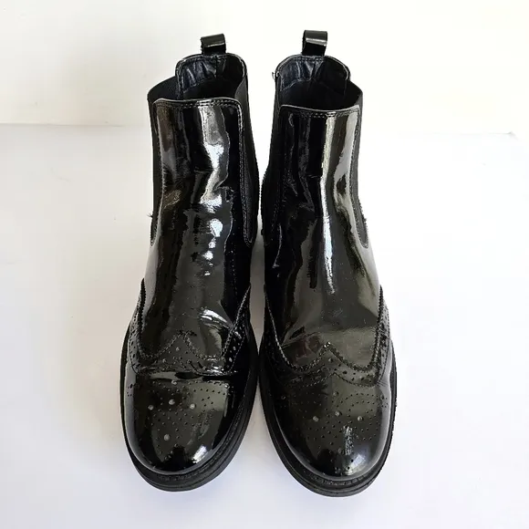 Italian Primadonna Collection Black Patent Genuine Leather Chelsea Ankle Boots 9