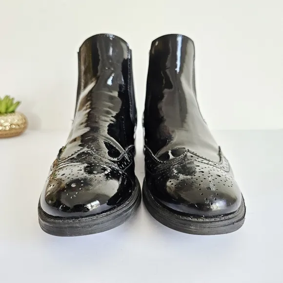Italian Primadonna Collection Black Patent Genuine Leather Chelsea Ankle Boots 9