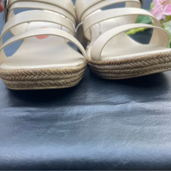Italian Shoemakers Vivian Wedge Slides Sandals Size 11 New