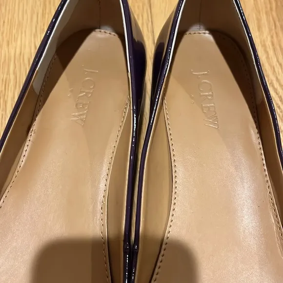 J Crew Harper Patent Leather Flats in Aubergine purple Gold Heel Sz 7