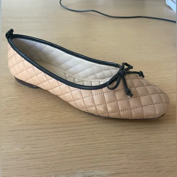 J. McLaughlin QUILTED LEATHER FLATS