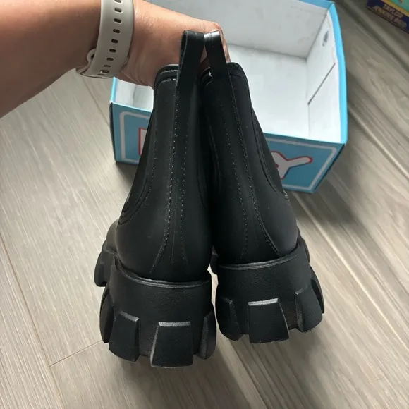 Jeffrey Campbell Black Chelsea Boots