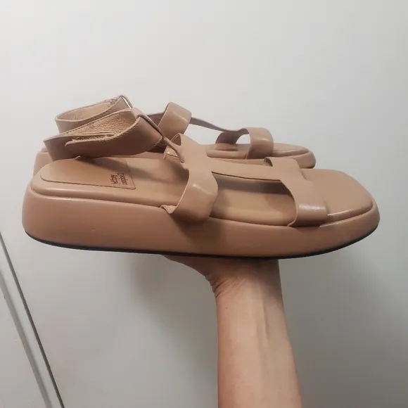Jeffrey Campbell Devis Sandals Tan Leather Gladiator ankle strap size 10