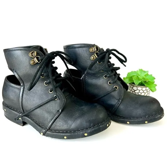 Jeffrey Campbell Rosie Cutout Combat Boots Black Leather Copper Rivets Size 6