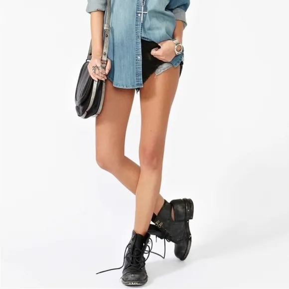 Jeffrey Campbell Rosie Cutout Combat Boots Black Leather Copper Rivets Size 6