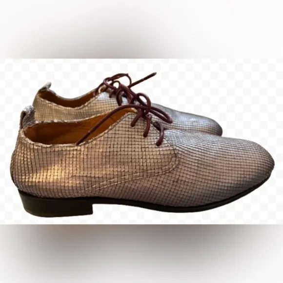 Jo Ghost Silver Metallic Woven 100 % Leather Textured Lace Up Oxford Shoes Sz 37