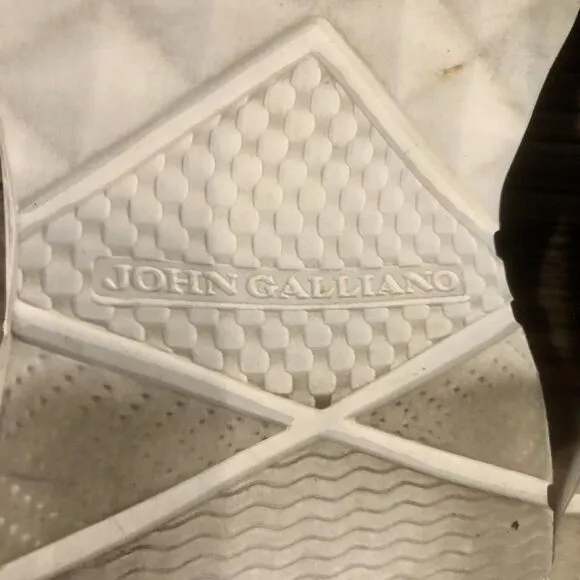 John Galliano Gazette Newspaper Leather Sneakers 8.5 US / 39 EU Pink Metallic