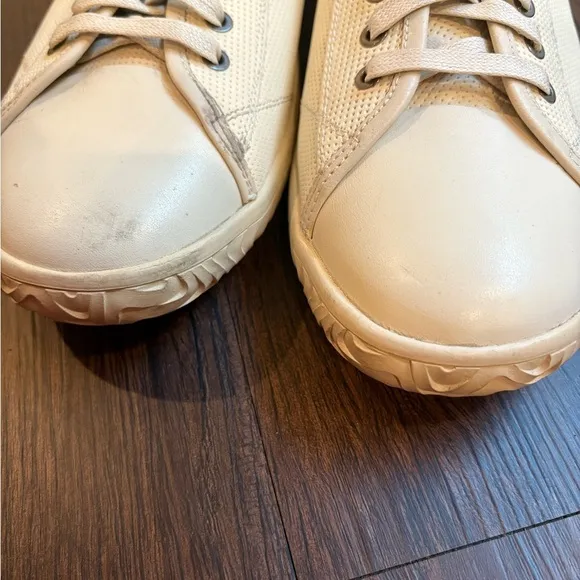 JOHN VARVATOS | Star USA Cream ‘Hattan Low-Top’ Leather Sneakers |