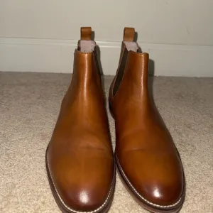 Johnston &amp; Murphy Carriker Chelsea Boots 9.5