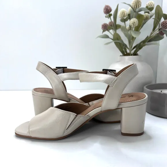 Johnston &amp; Murphy Evelyn Leather Ankle Strap Sandals Bone 78-31638 Women's 7M