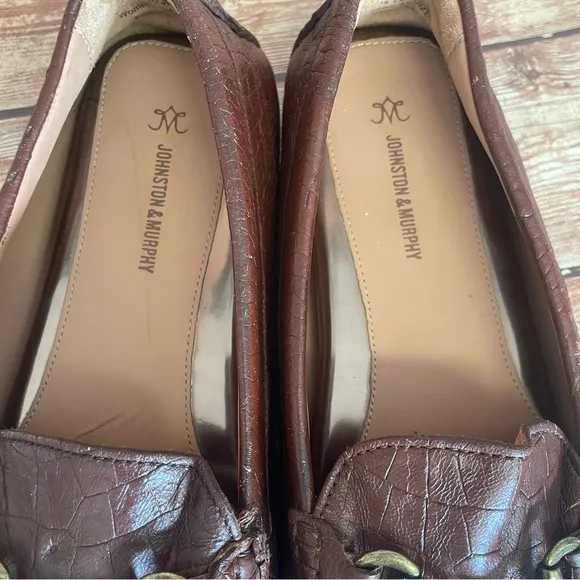 JOHNSTON AND MURPHY Brown Leather Maggie Bit Croc Embossed Driving Loafers 9M