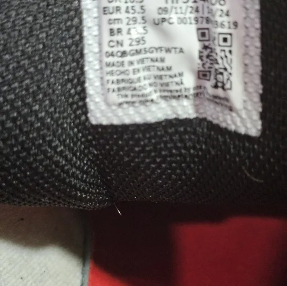 Jordan Black and White Low-Top Sneakers with Padded Collar