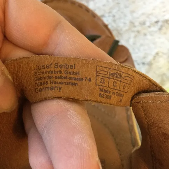 Josef Siebel Kira buckle strap wedge sandals 8.5