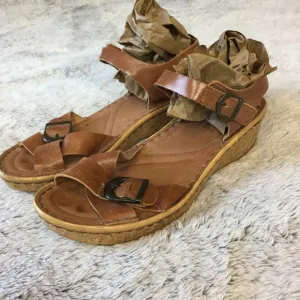 Josef Siebel Kira buckle strap wedge sandals 8.5