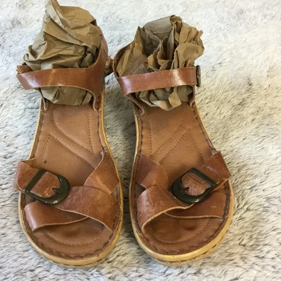 Josef Siebel Kira buckle strap wedge sandals 8.5