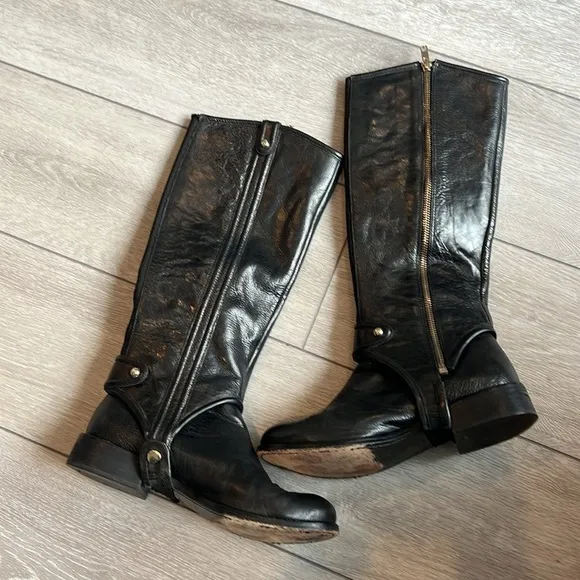 Juicy couture black leather convertible 2 inch 1 riding boot to Chelsea boot 7