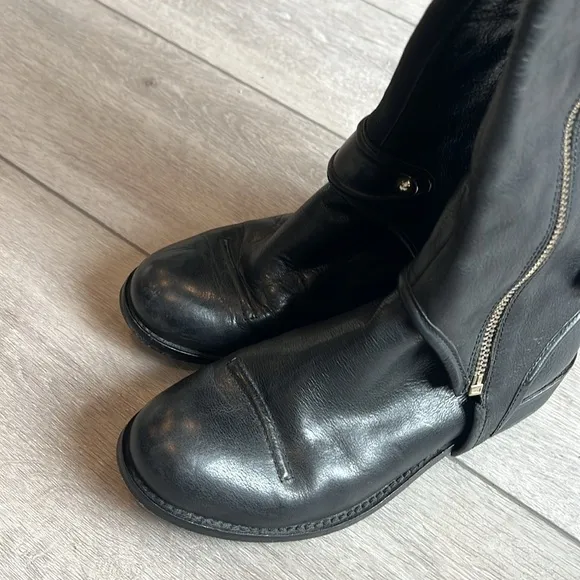 Juicy couture black leather convertible 2 inch 1 riding boot to Chelsea boot 7
