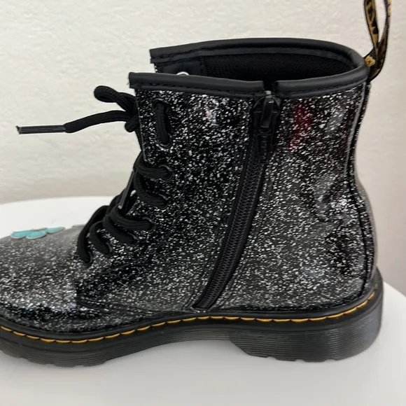 Junior 1460 Doc Martens Dr. Martens black sparkle combat boots daisy metallic