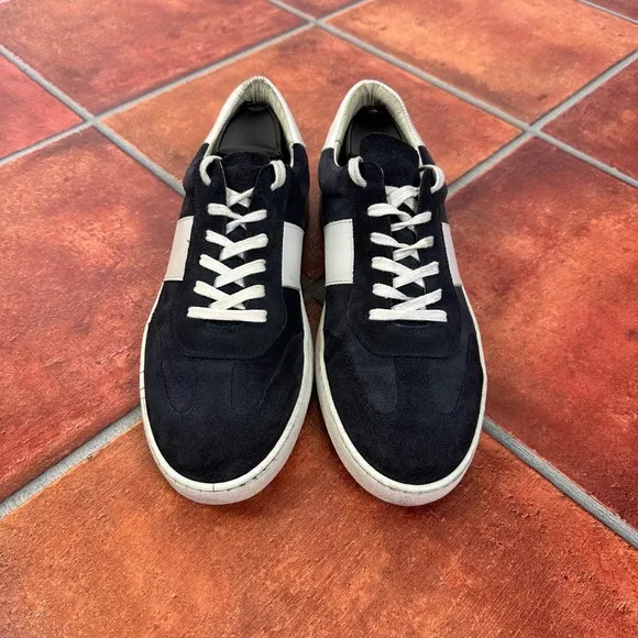 Junk De Luxe Black Lace-Up Low Top Sneakers Size USA 10 UK 9.5