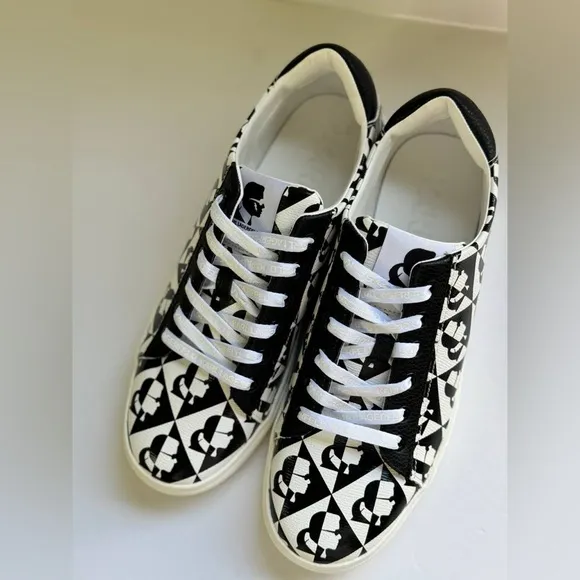 KARL LAGERFELD PARIS Cate Logo Platform Sneakers