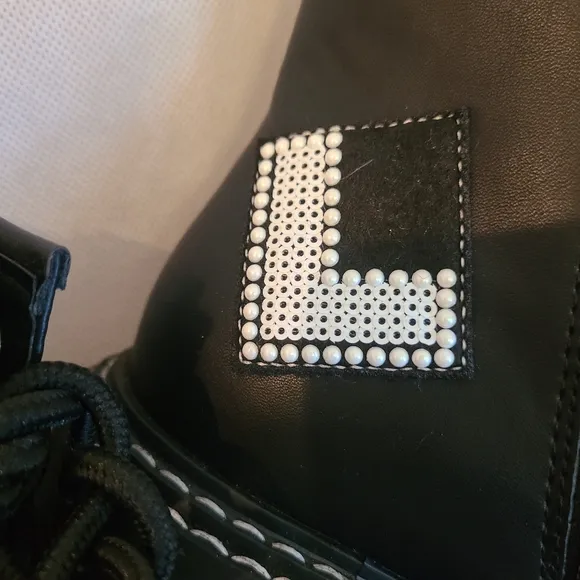 Karl Lagerfeld Paris Women’s Dixie Logo Patch Embelishment Combat Boots Sz 8.5