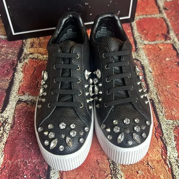 KARL LAGERFELD PARIS Women's Vina Embellished Lace-Up Low-Top Sneakers size 7.5