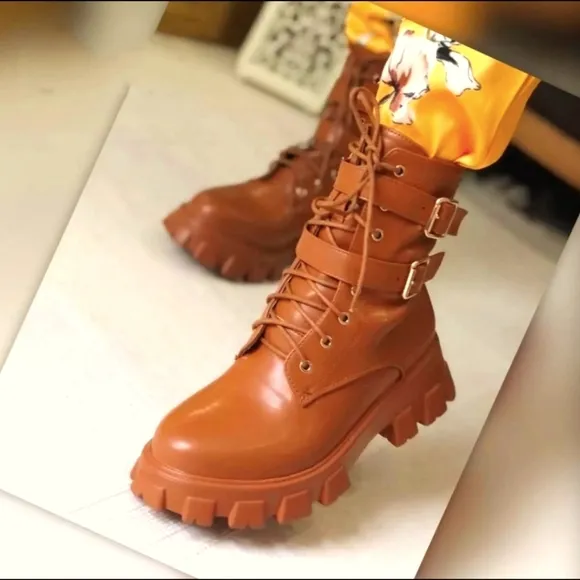 Kashia Combat boot Tan color