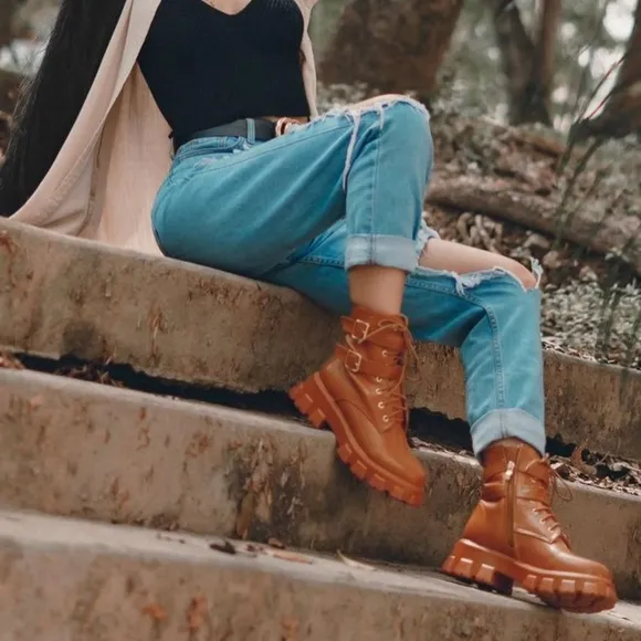 Kashia Combat boot Tan color