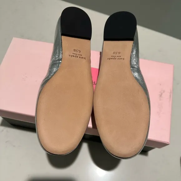 Kate Spade New York Honey Metallic Silver Size 6.5B