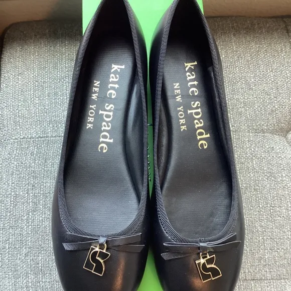 kate spade new york Women's Dakota Charm Ballet Flats, size 6