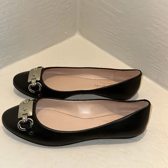 KATE SPADE PAYTON LEATHER BLACK AND SILVER SLIP ON FLATS SIZE 7.5