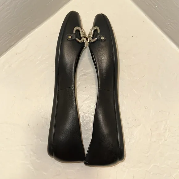 KATE SPADE PAYTON LEATHER BLACK AND SILVER SLIP ON FLATS SIZE 7.5
