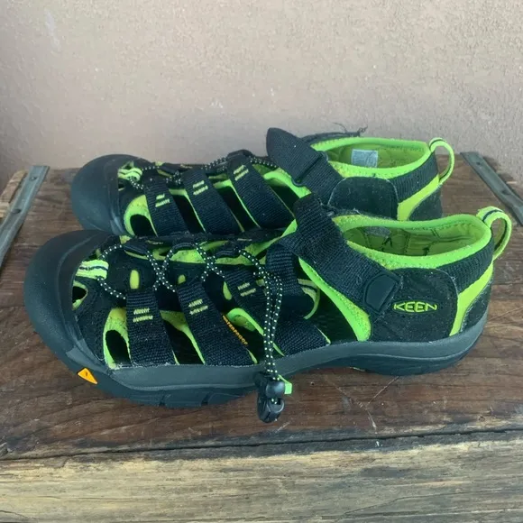 Keen Black/Green Sandals