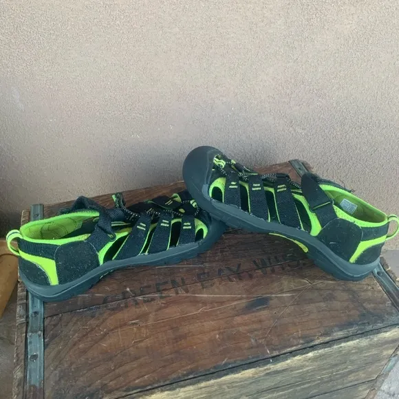 Keen Black/Green Sandals