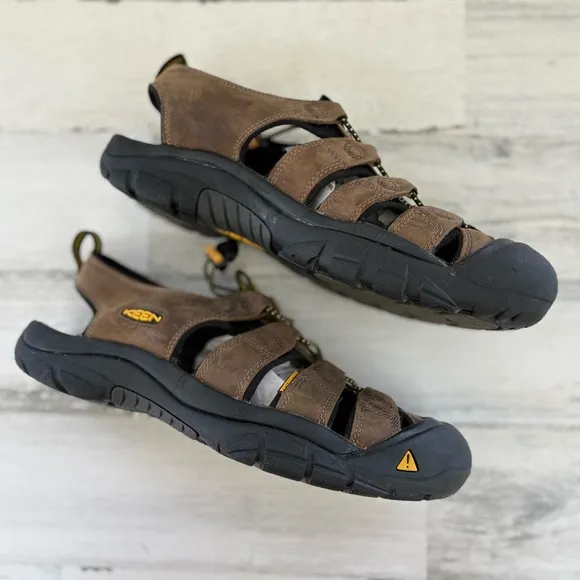 Keen Men’s Size 10.5 Classic Newport Closed Toe Leather Sandals Waterproof